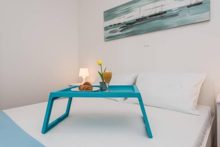Blue Sky, Modern Sea View Apartment Novalja Kültér fotó