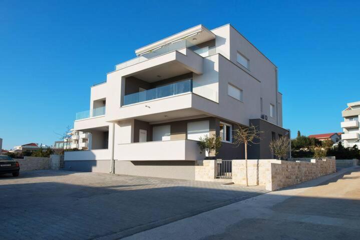 Blue Sky, Modern Sea View Apartment Novalja Kültér fotó