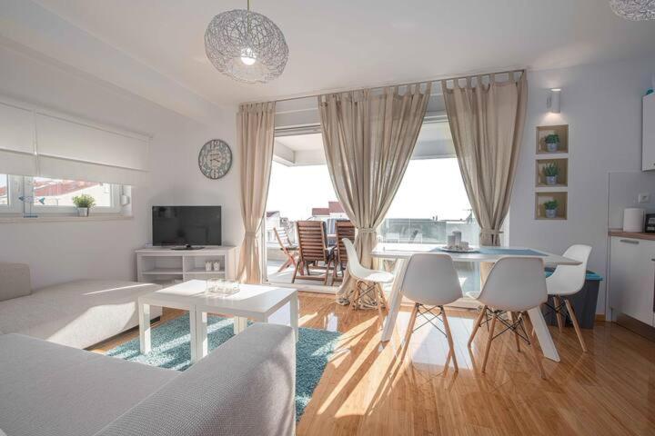 Blue Sky, Modern Sea View Apartment Novalja Kültér fotó